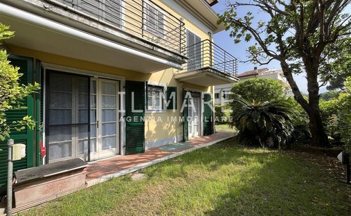 Apartment in Ronchi, Massa, Italy 1