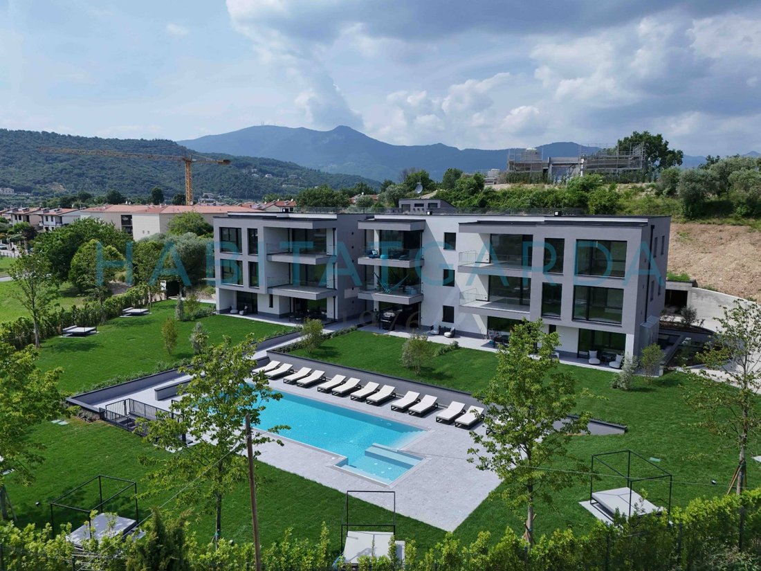 Apartment in Salo, Lombardy, Italy 1 - 15799138
