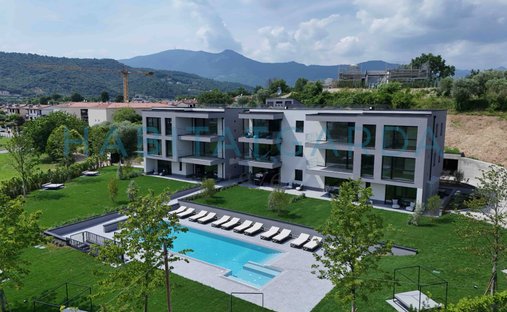 Apartamento en Salò, Lombardía, Italia 1