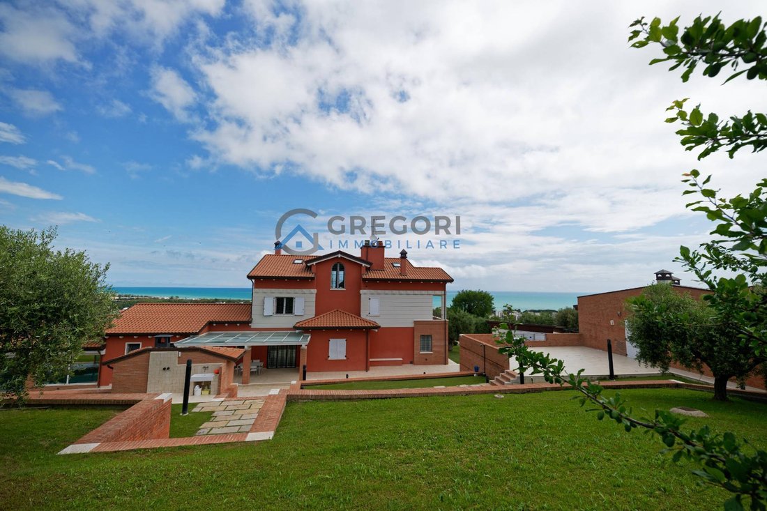 Villa in Mosciano Sant'Angelo, Abruzzo, Italy 4 - 15799104