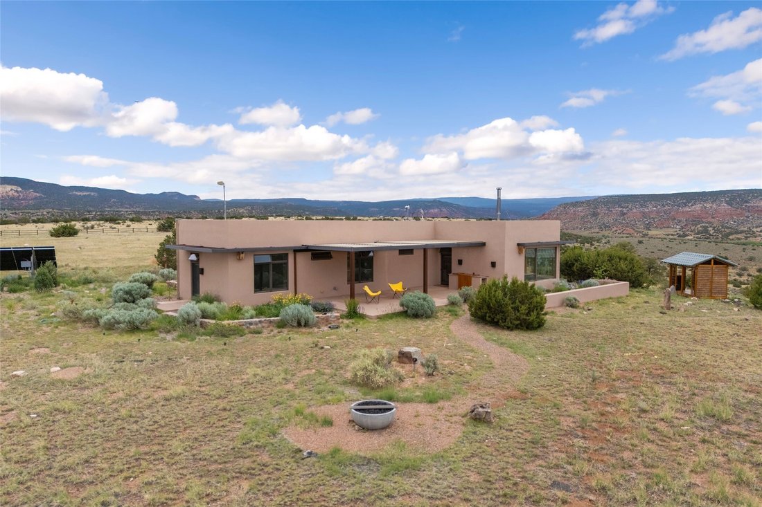 House in Gallina, New Mexico, United States 4 - 15797690