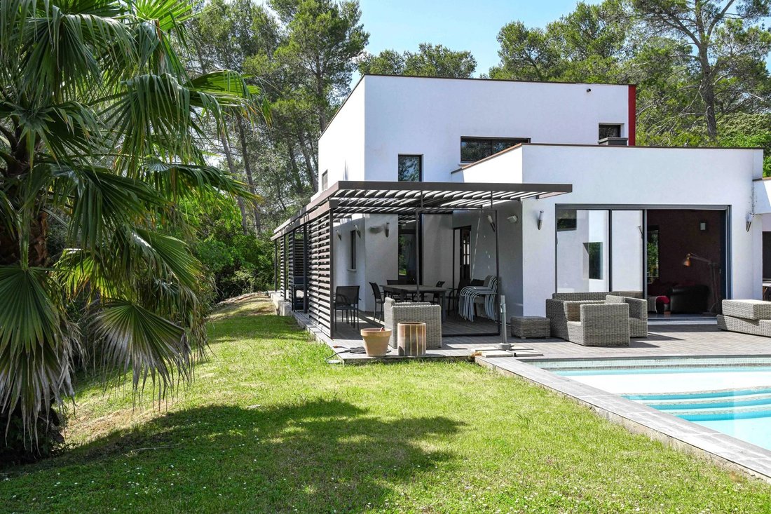 Estate in La Gazelle, Nimes, France 5 - 15796860