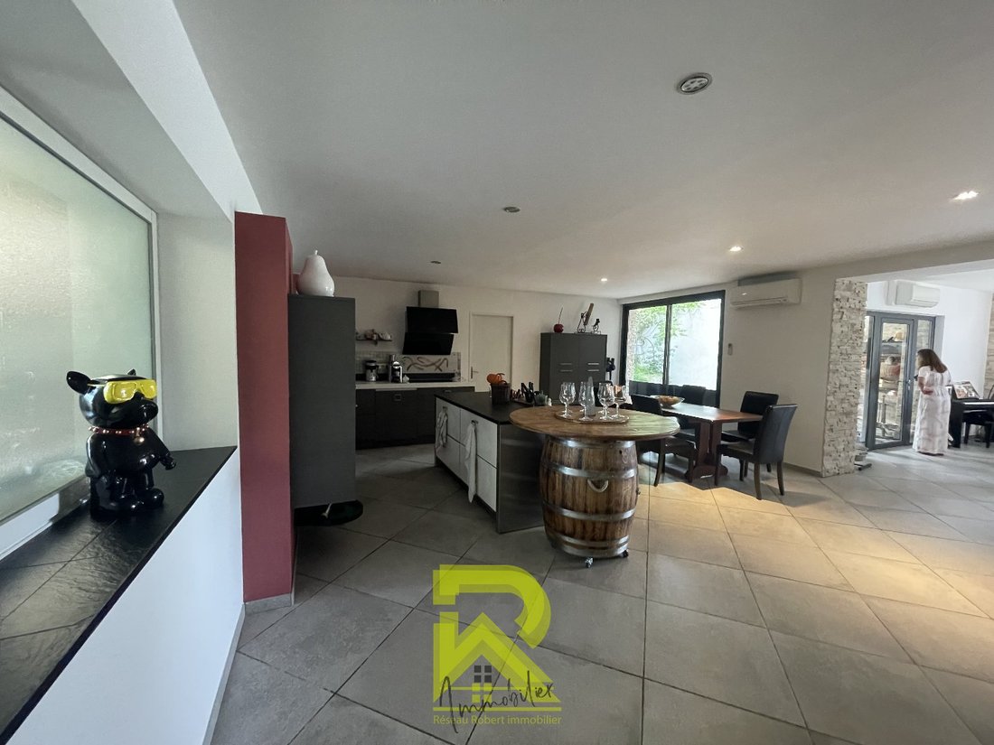 La Maison des Deux Terrasses – A Provençal Sanctuary Between Vine & Sky