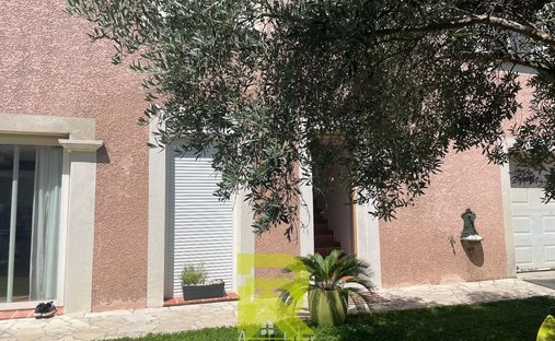 House in Croix de Poumeyrac, Beziers, France 1