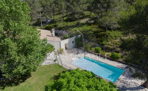 Castle for Sale in Les Herbiers, Pays de la Loire, France