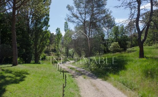 Castle for Sale in Les Herbiers, Pays de la Loire, France