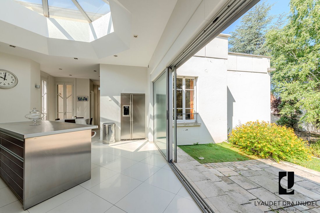 Villa in Le Centre-Centre Ville, Roanne, France 2 - 15800070