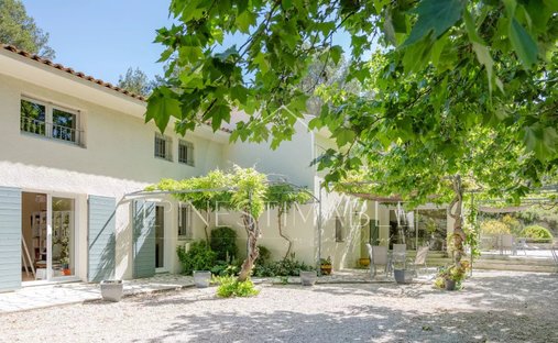 Castle for Sale in Les Herbiers, Pays de la Loire, France