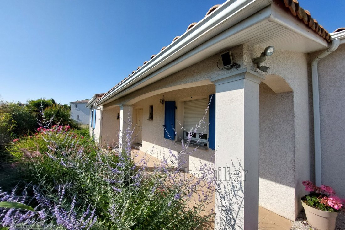 Villa in Saint-Sulpice-de-Royan, Nouvelle-Aquitaine, France 2 - 15312159
