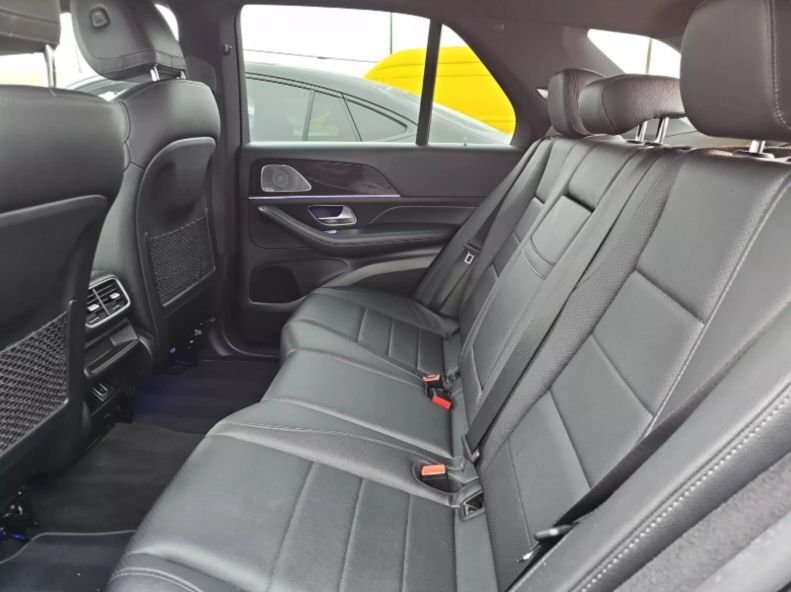 Suv in Irvine, CA, United States 5 - 15801145