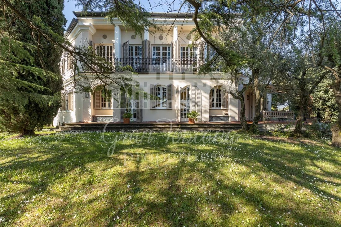 Villa in Area Monte San Quirico - Sant'Alessio, Lucca, Tuscany 1 - 15800356
