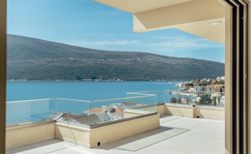 Apartment in Baošići, Herceg Novi Municipality, Montenegro 1