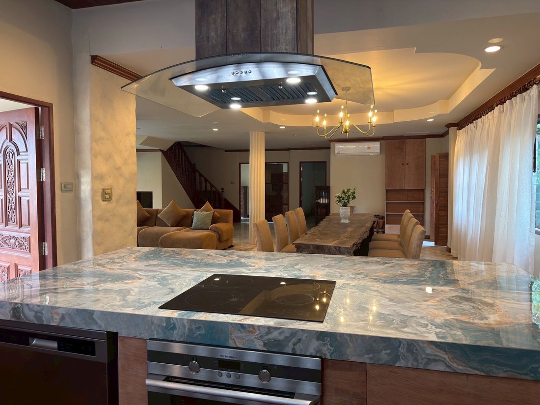 Villa in Mueang Phuket District, Mueang Phuket District, Thailand 3 - 15800294