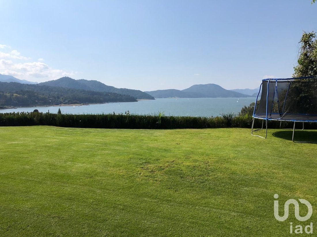 House in Valle de Bravo, State of Mexico, Mexico 4 - 15804574
