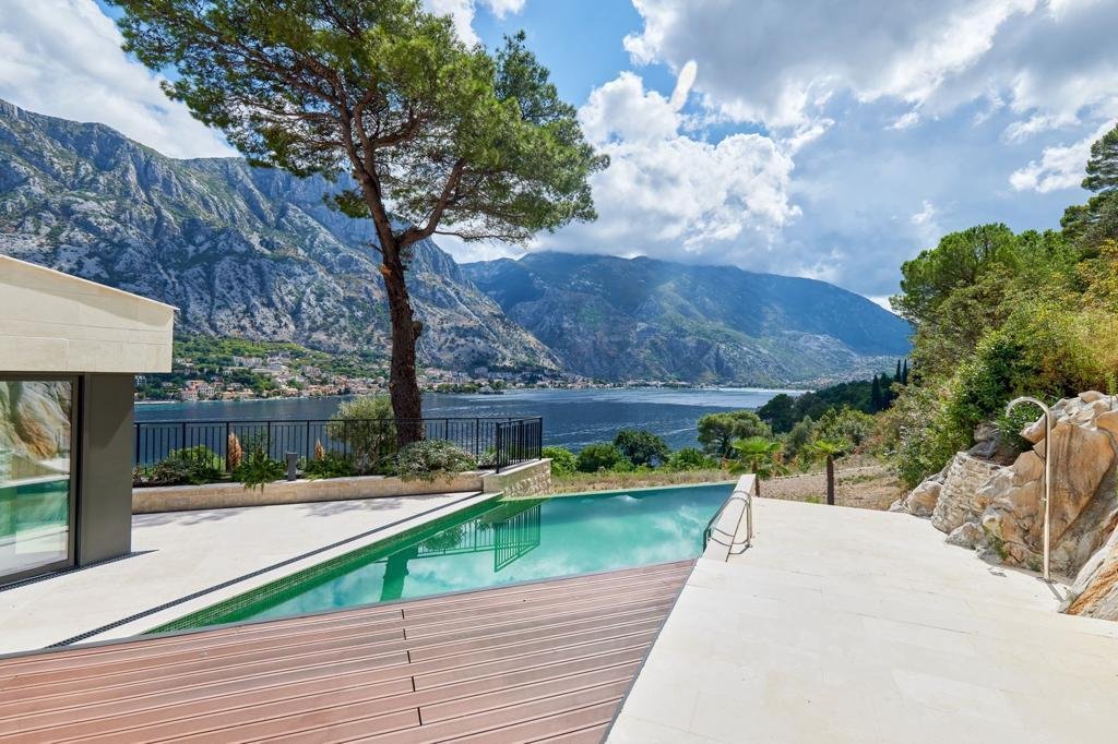 Villa in Kotor, Kotor Municipality, Montenegro 4 - 15800662