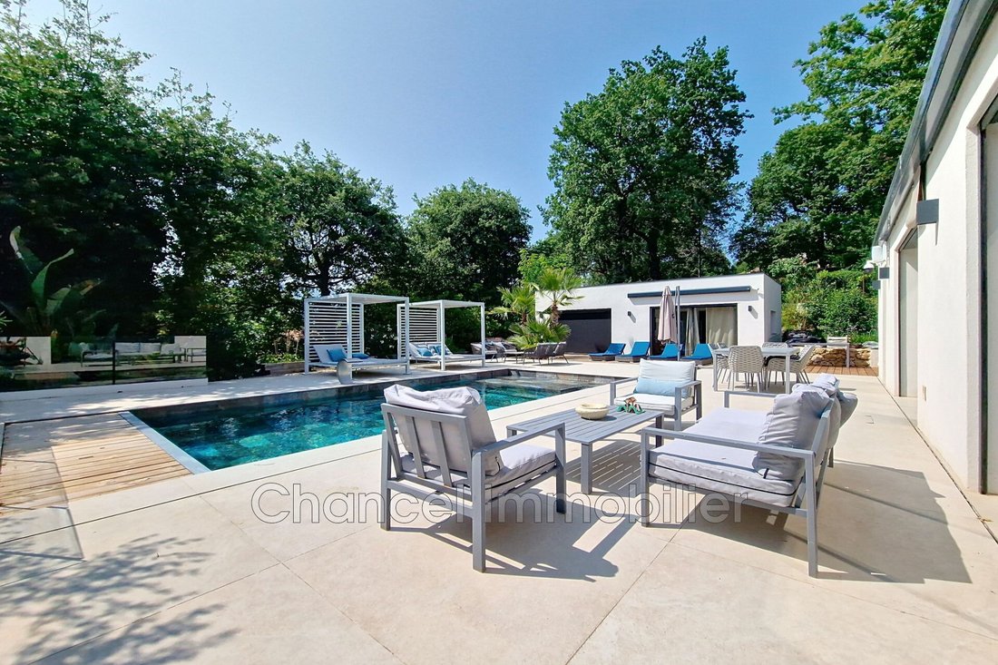 Villa in Le Rouret, Provence-Alpes-Côte d'Azur, France 2 - 15802749