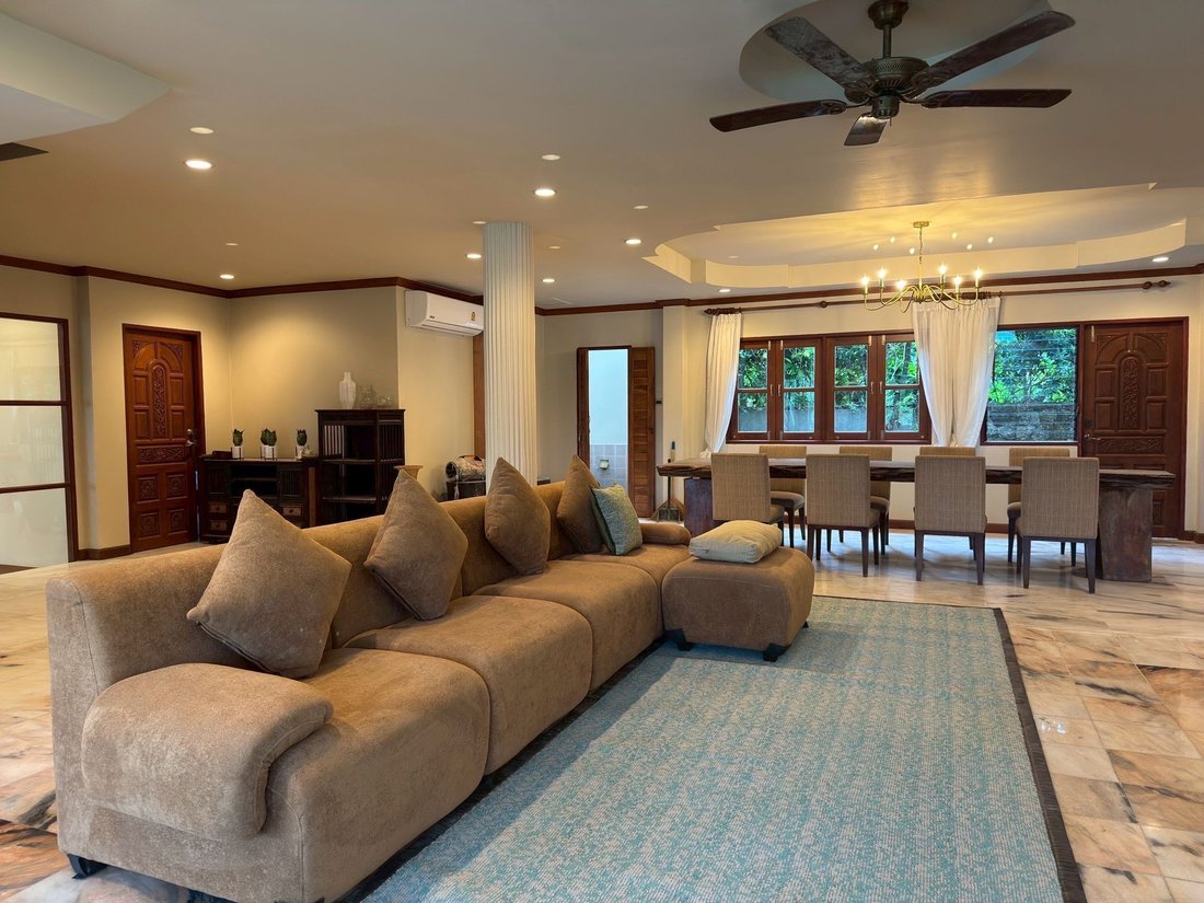 Villa in Mueang Phuket District, Mueang Phuket District, Thailand 2 - 15800294