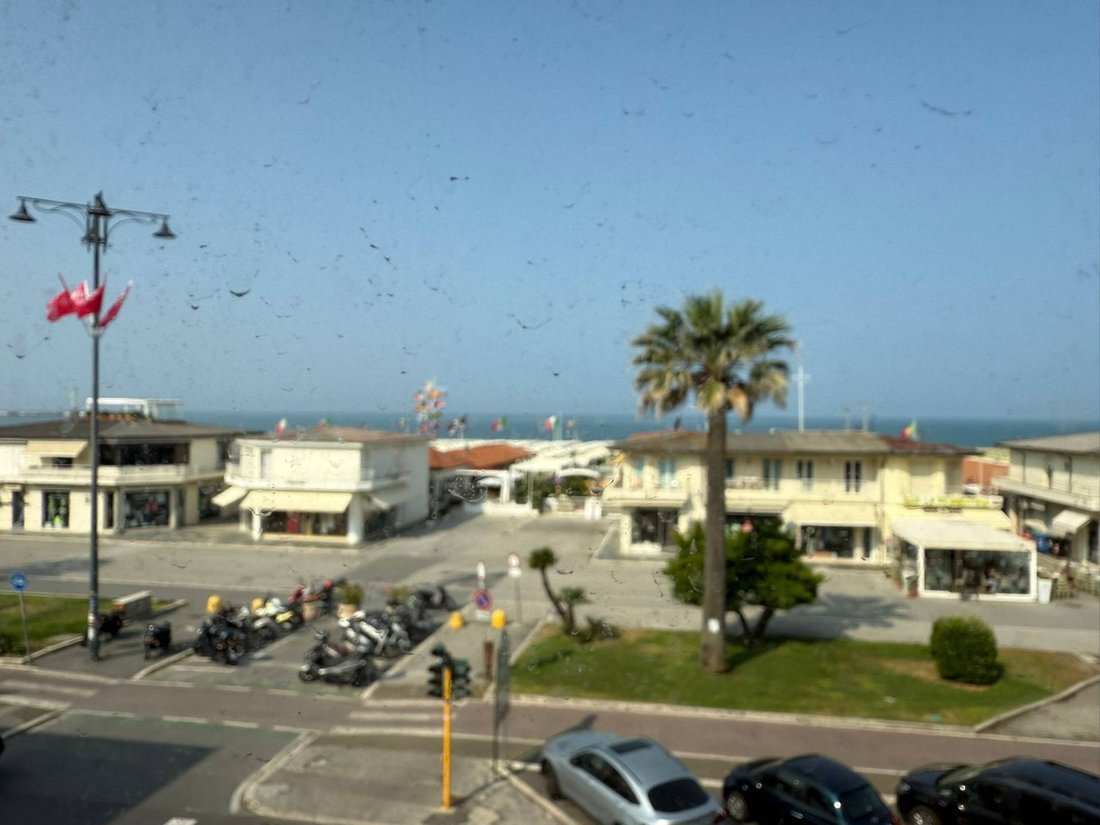 Apartment in Lungomare, Viareggio, Tuscany 3 - 15805532