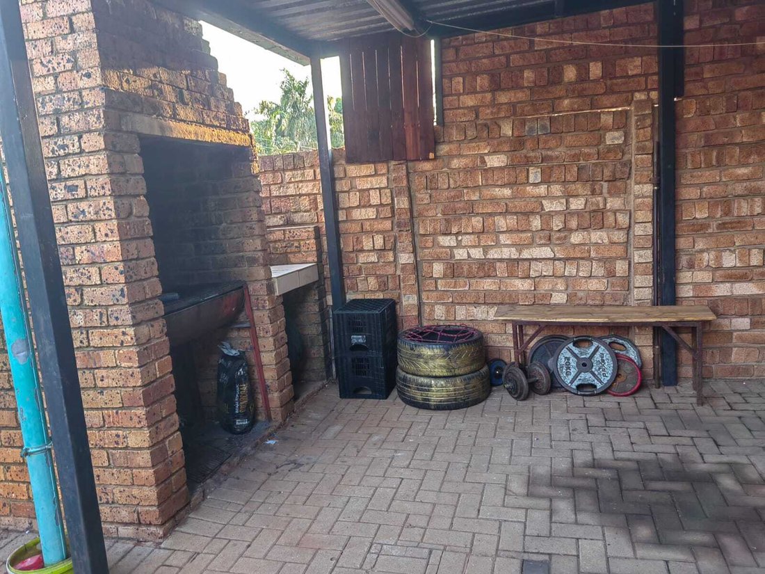 Condo in Akasia, Gauteng, South Africa 5 - 15803571