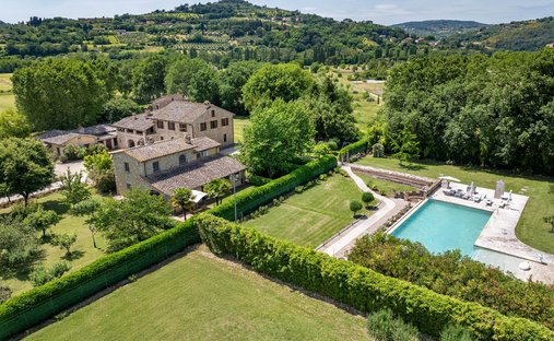 Country House in Ponte Valleceppi, Perugia, Umbria 1