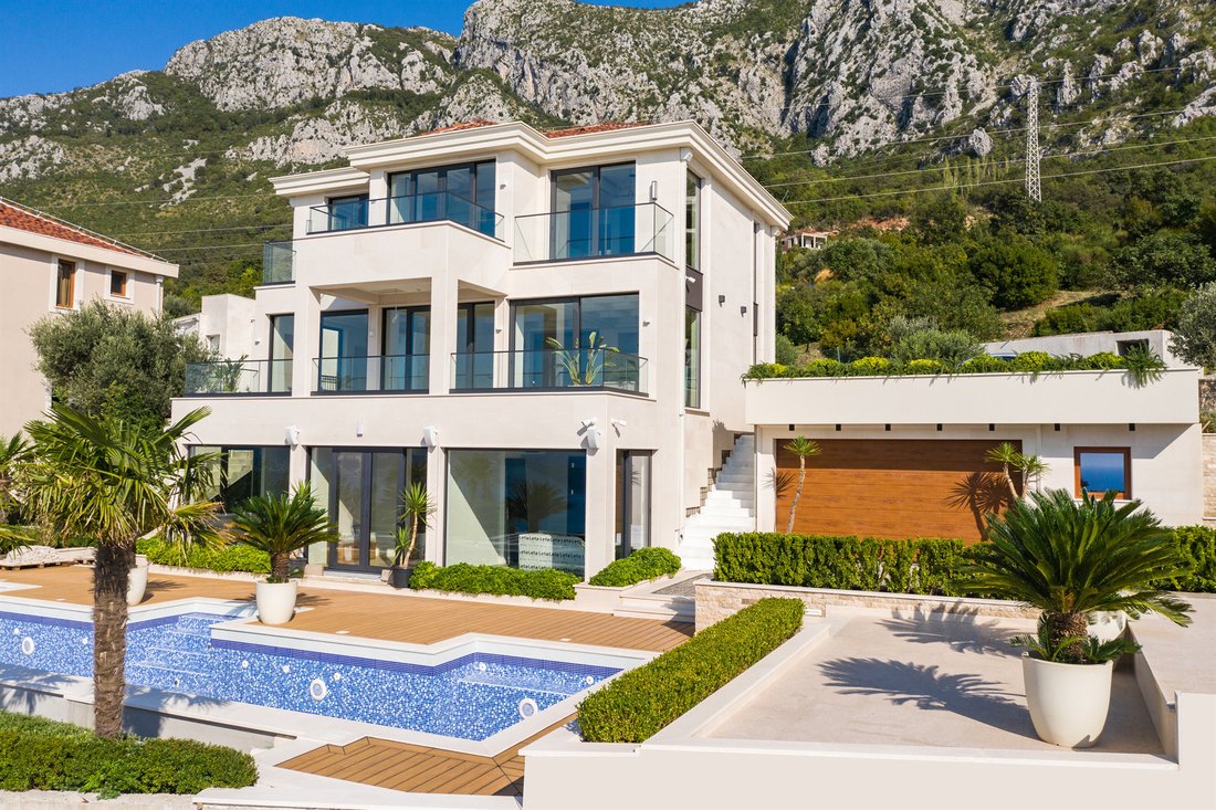 Villa in Blizikuće, Budva Municipality, Montenegro 3 - 15800687