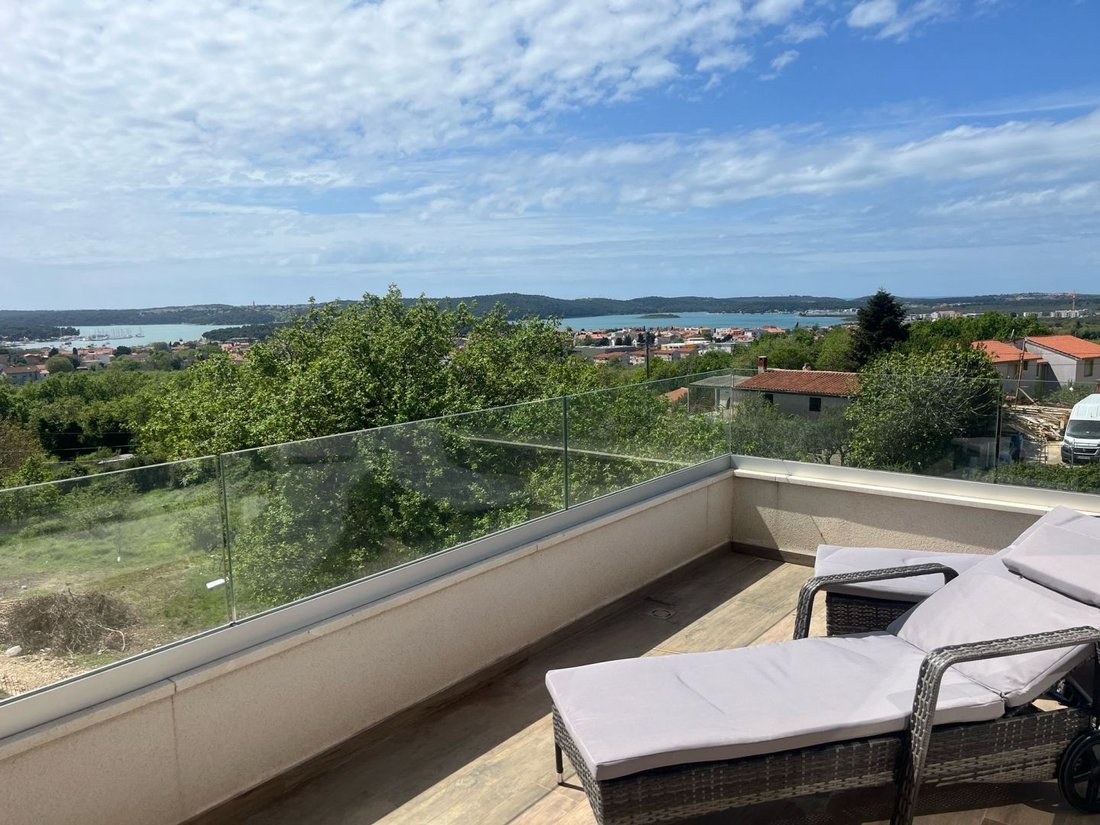 Villa in Medulin, Istria County, Croatia 2 - 15805815