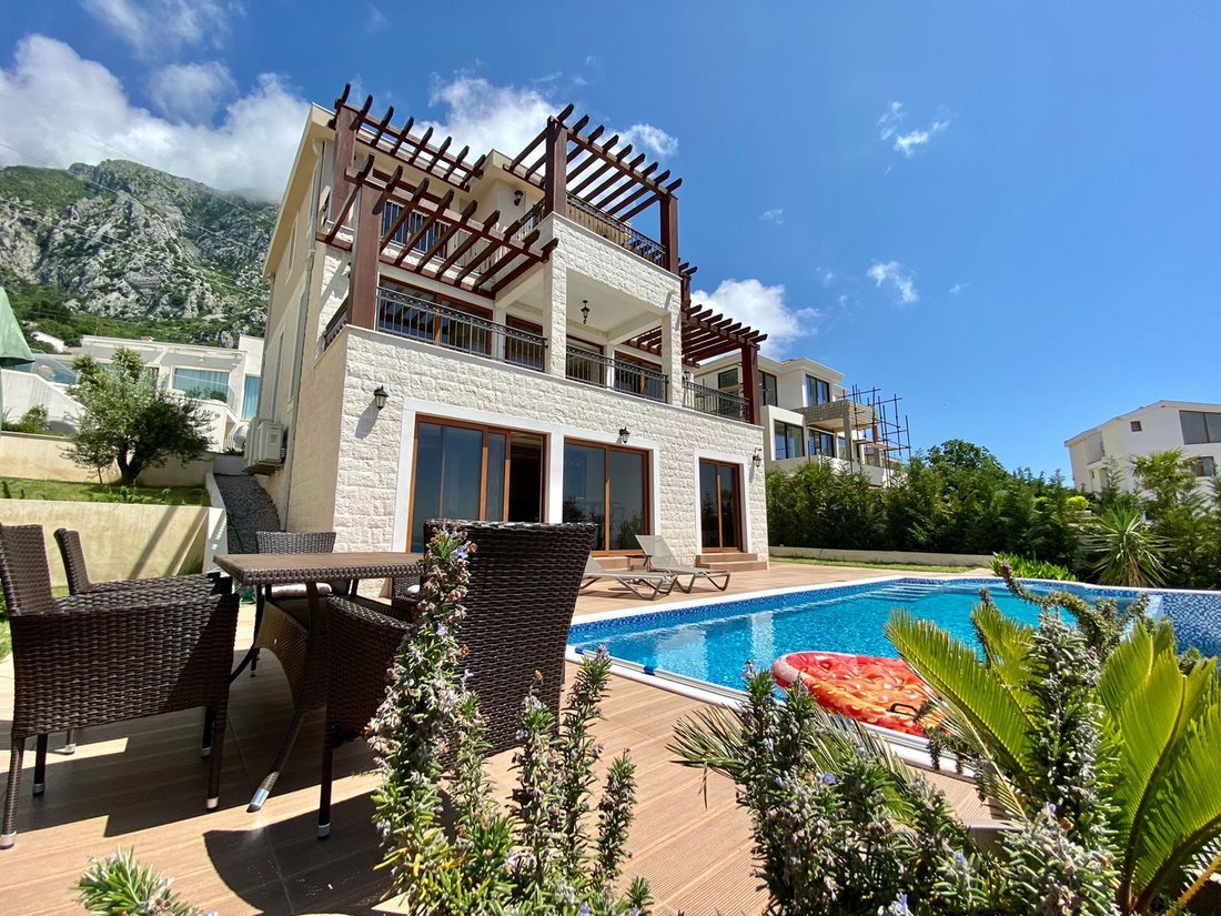 Villa in Blizikuće, Budva Municipality, Montenegro 2 - 15800654