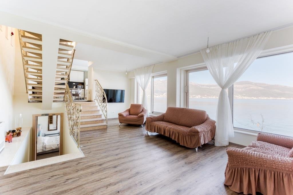 Villa in Krašići, Tivat Municipality, Montenegro 4 - 15800726