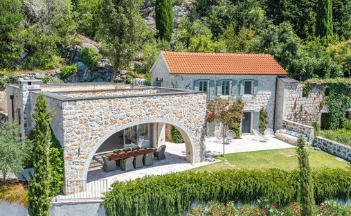Villa a Castelnuovo, Lustizza, Montenegro 1