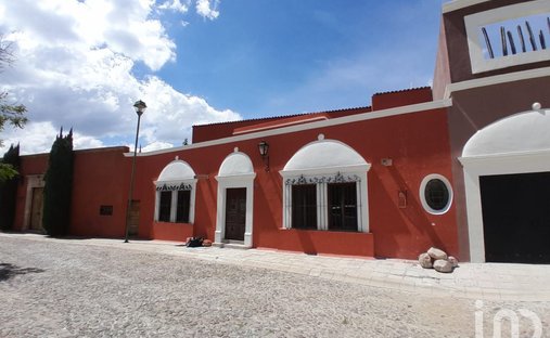 House in Presita Guadalupe, Guanajuato, Mexico 1