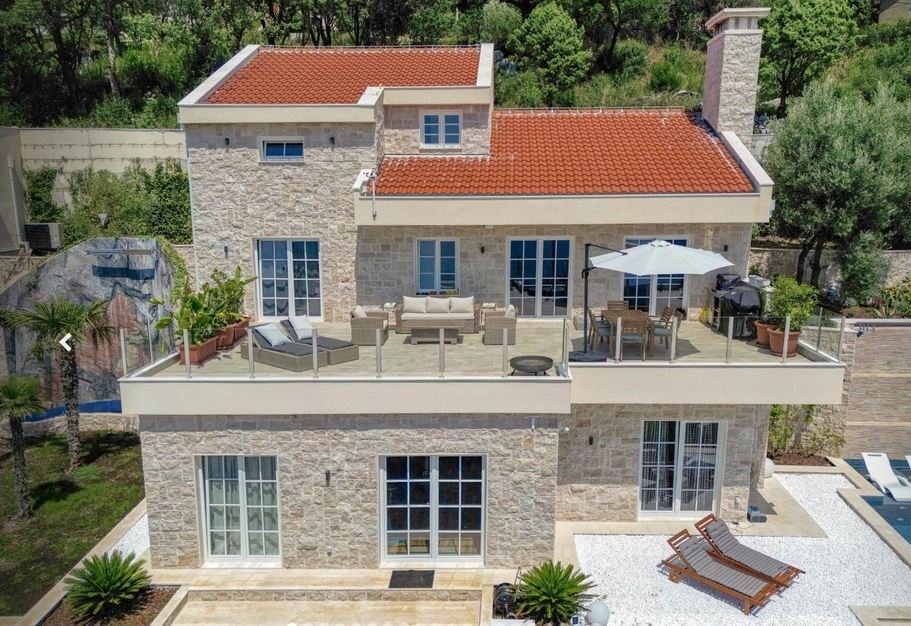 Villa in Herceg Novi, Herceg Novi Municipality, Montenegro 1 - 15800701