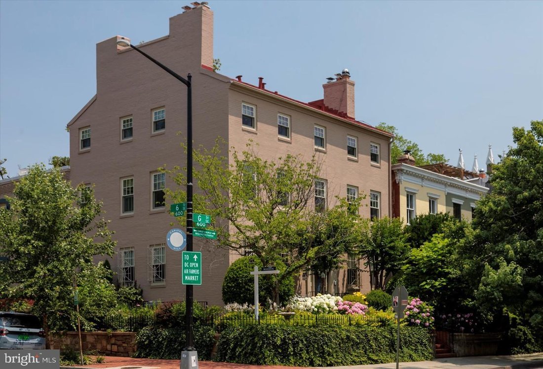House in Washington, District of Columbia, United States 1 - 15551230
