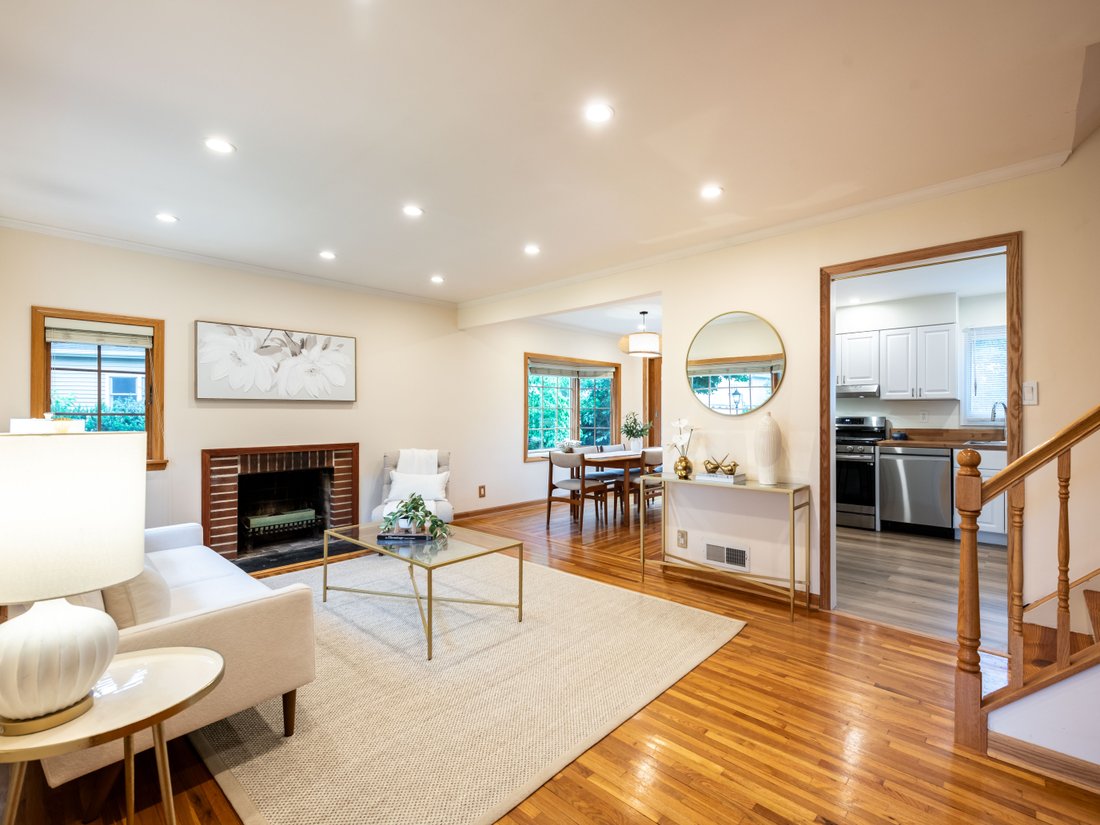 House in Port Washington, New York, United States 5 - 15803295
