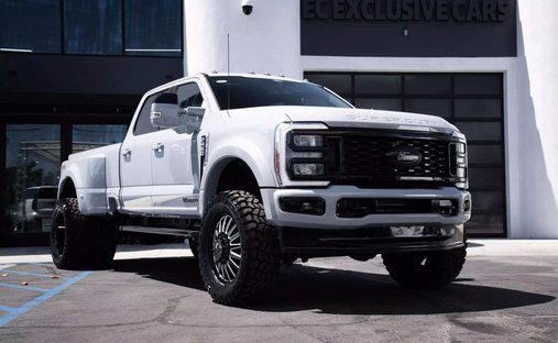 2025 Ford F450 Super Duty Crew Cab Lariat Pickup 4D 8 ft in Bloomington, CA, United States 1