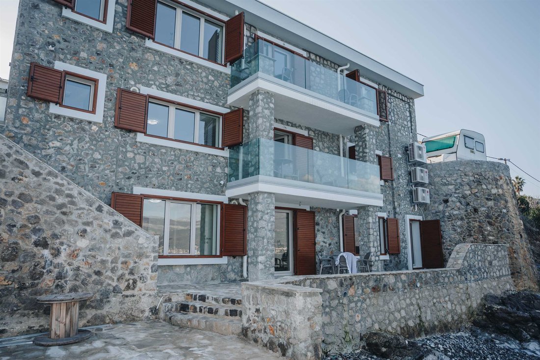 Villa in Krašići, Tivat Municipality, Montenegro 1 - 15800723