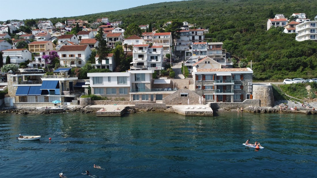 Villa in Krašići, Tivat Municipality, Montenegro 2 - 15800726