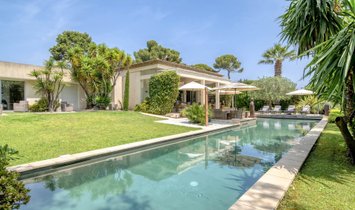 Villa in Antibes, Provence-Alpes-Côte d'Azur, France 2
