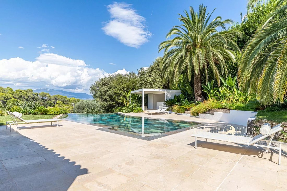 Villa in Mougins, Provence-Alpes-Côte d'Azur, France 3 - 13665880