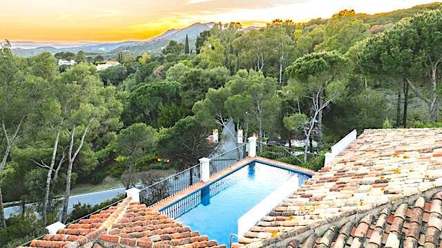 Villa in El Madroñal, Benahavis, Spain 5 - 15802504