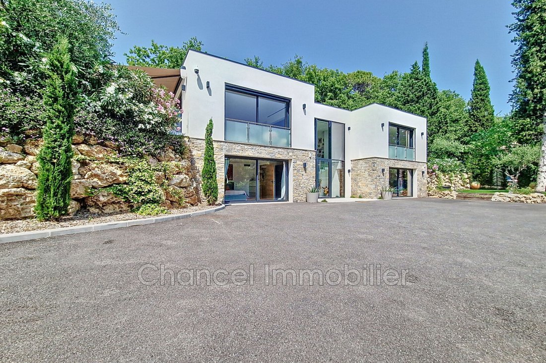 Villa in Le Rouret, Provence-Alpes-Côte d'Azur, France 1 - 15802749