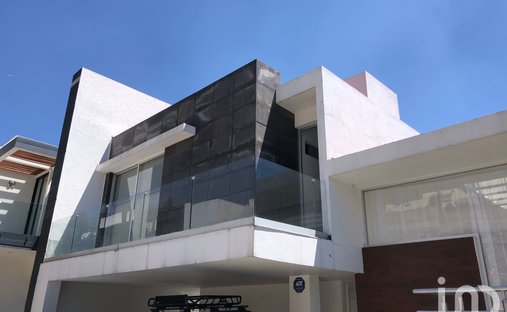 House in Ciudad López Mateos, State of Mexico, Mexico 1