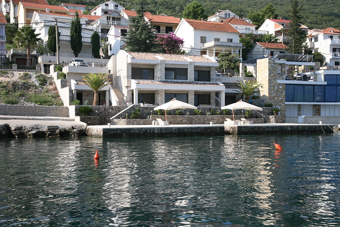 Villa in Krašići, Tivat Municipality, Montenegro 2 - 15800661