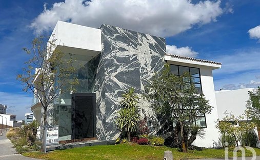 House in Lomas de Angelópolis, Puebla, Mexico 1