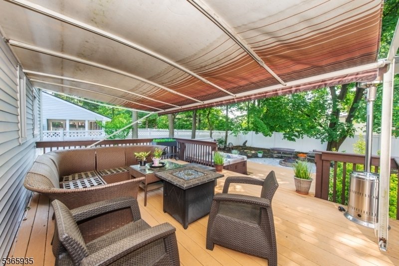 House in Wayne, New Jersey, United States 4 - 15806442