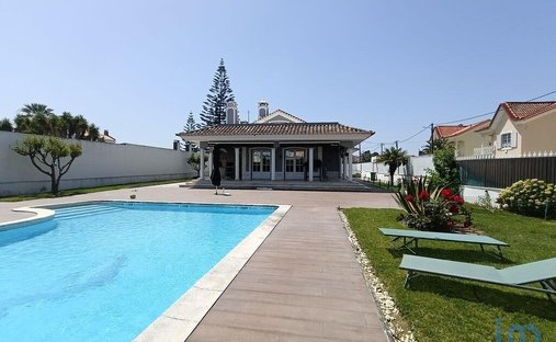 Townhouse in Charneca de Caparica e Sobreda, Setubal, Portugal 1