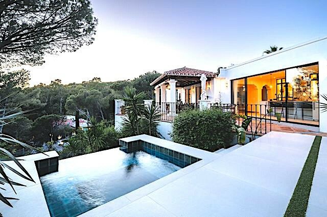 Villa in El Madroñal, Benahavis, Spain 3 - 15802504