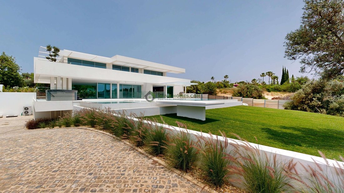 Villa in Loule (Sao Clemente), Algarve, Portugal 1 - 15787921