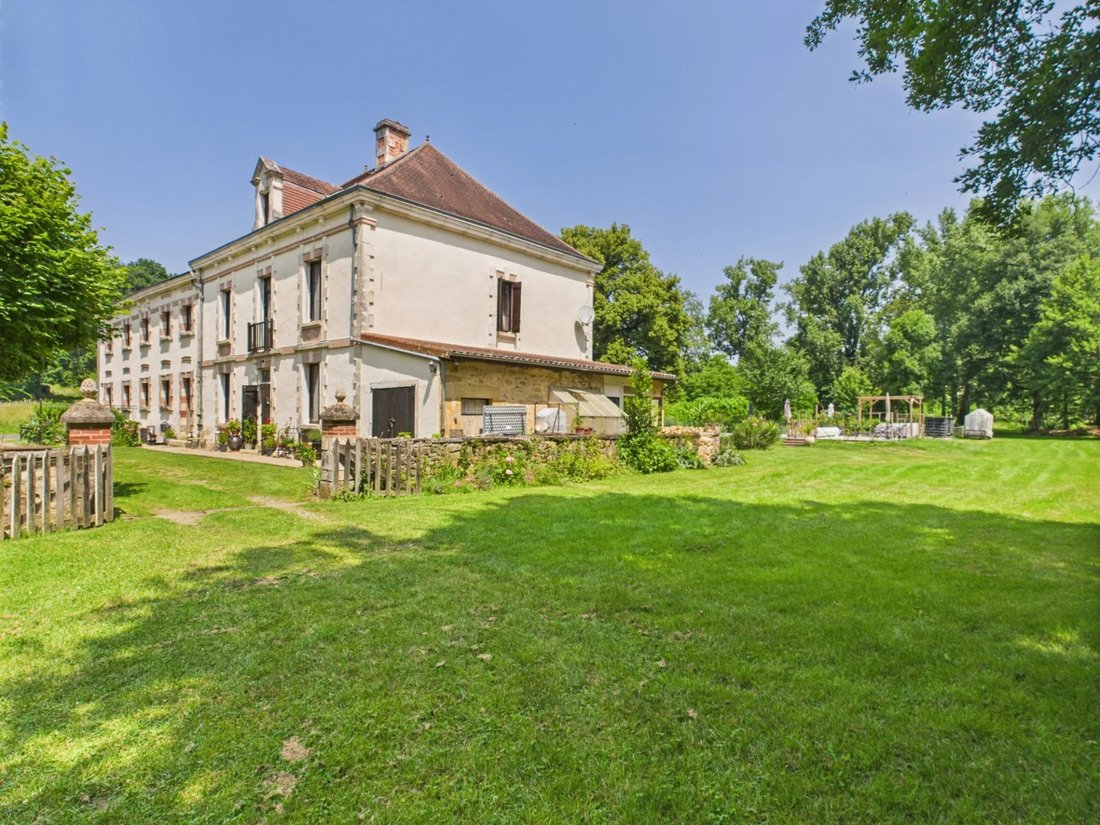 House in Excideuil, Nouvelle-Aquitaine, France 5 - 15738842