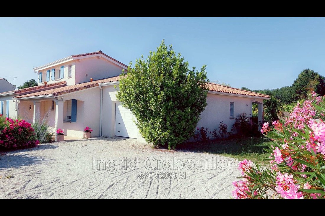 Villa in Saint-Sulpice-de-Royan, Nouvelle-Aquitaine, France 4 - 15312159