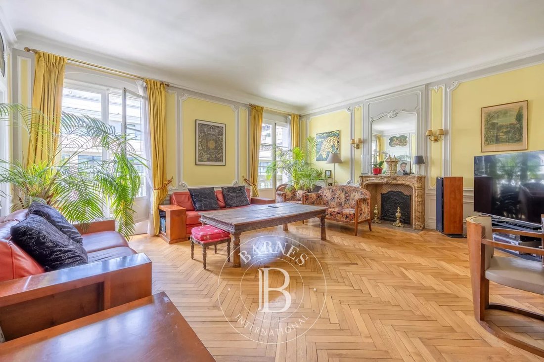 Apartment in Muette Nord, Paris 16e Arrondissement, Paris 5 - 15802715